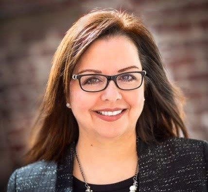 'How Latinas Can Lean In with Anna Dapelo-Garcia'